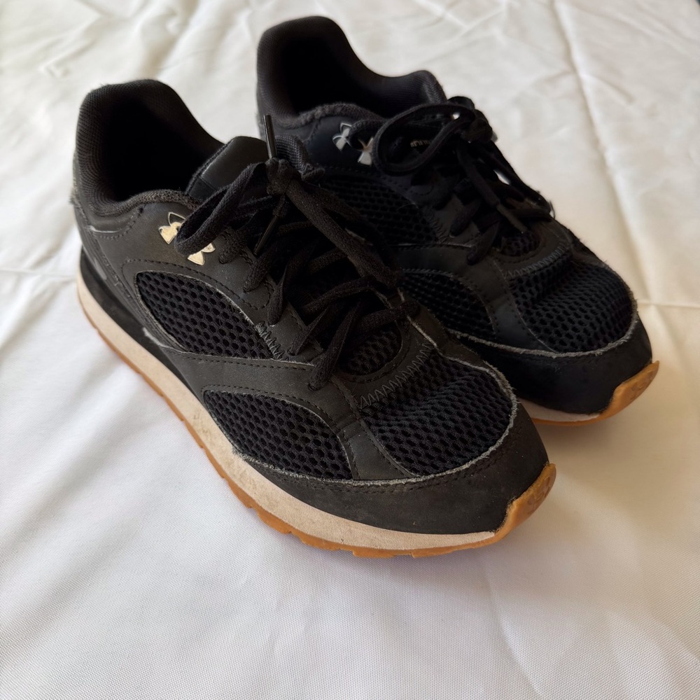 Under Armour Black‎ Athletic Sneakers Boys 6Y